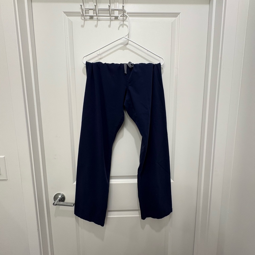 Women’s Livingston Basic Scrub Pants